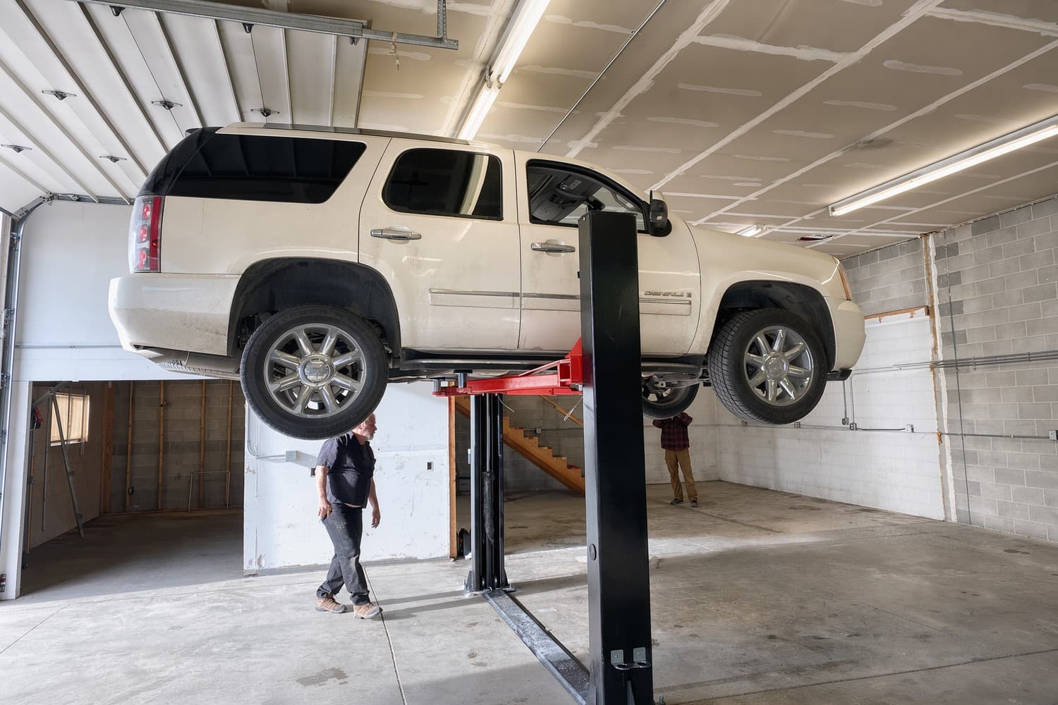 Suspension repair near Lolo: signs your shocks, struts or steering are worn